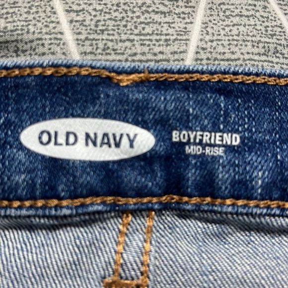 Old Navy Distressed Boyfriend Jeans Size: 10 Inseam: 28” - Picture 5 of 6